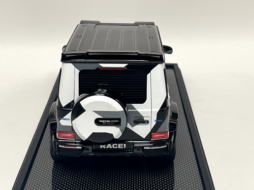 1/18 Motorhelix Mercedes Benz Clase G Brabus G800 en Camuflaje con Acento Azul - Imagen 3 de 11