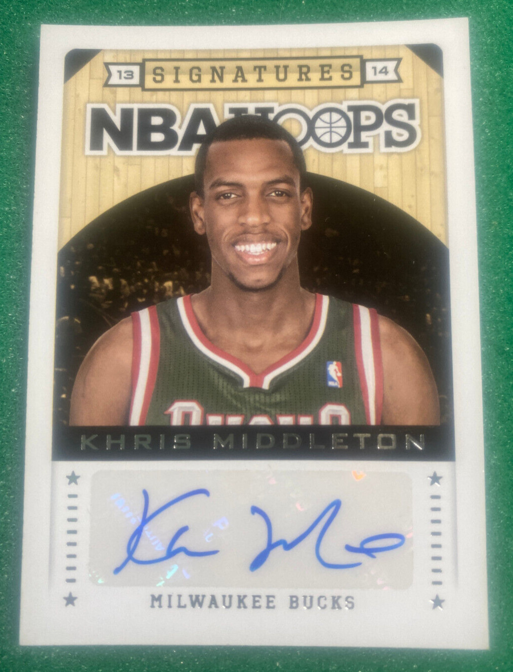 Khris Middleton #22 Basketball Cards 2013 Panini Hoops Signatures trading card — raw and PSA graded price guide