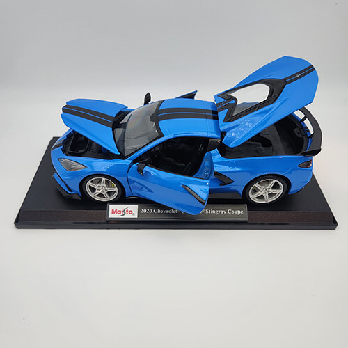 2014 Chevrolet Corvette Stingray Coupe - 1:18 Diecast Model - Blue - By Maisto