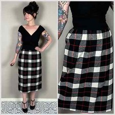 Vintage 1970s Tartan Plaid Wool Blend High Waisted Midi Skirt - 28" Waist