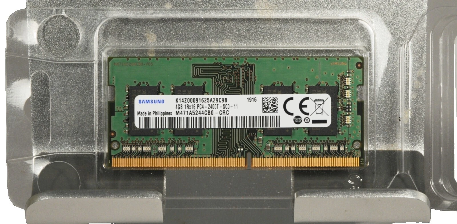 Samsung DDR4 SDRAM de 4 GB de capacidad total de memoria (RAM)