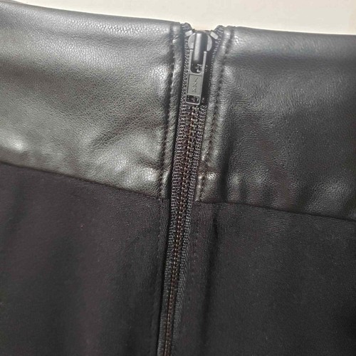 CAbi Skirt Miranda Black Faux Leather 8 Stretch 3754 Vegan Pleather - Picture 4 of 6