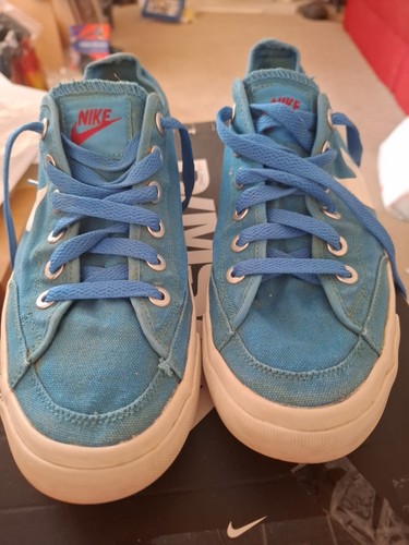 nike blue trainers size 8.5 uk