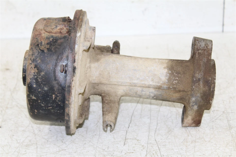 1989 Yamaha Breeze 125 Rear Axle Carrier Brake Drum Hub Assembly - Image 4 of 4