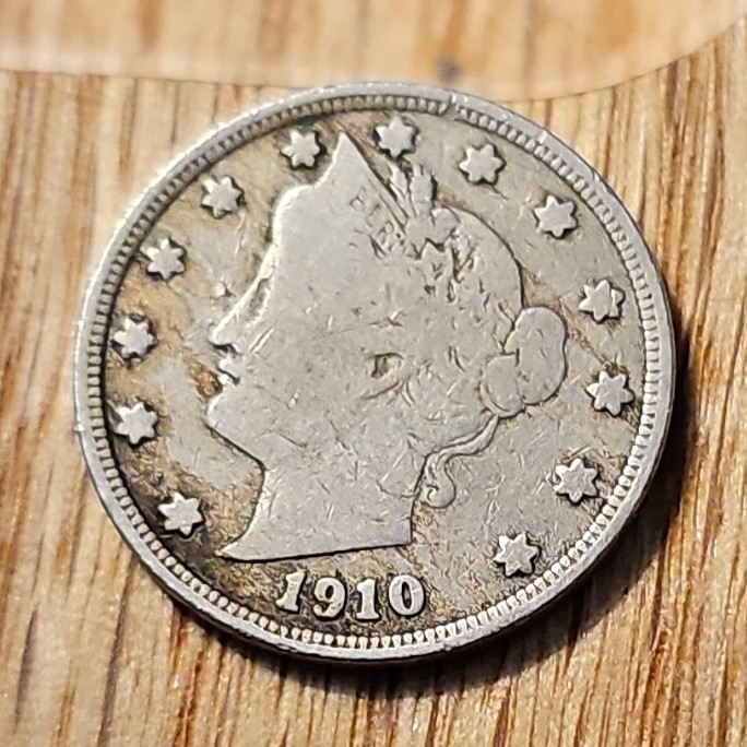 1910 Liberty Head "V" Nickel 5C With Cents Philadelphia Business Strike 412