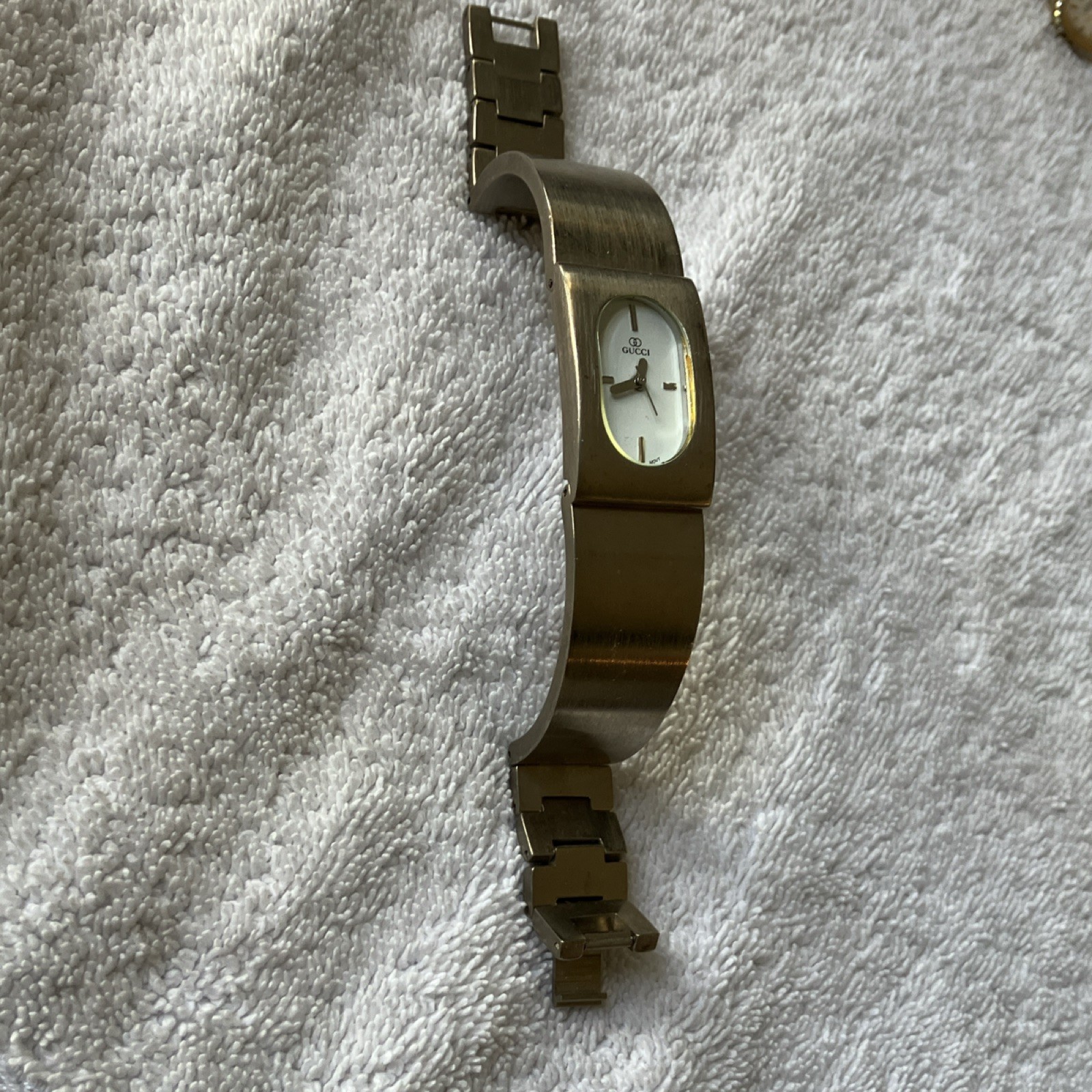 Gucci Quartz Rectangular Wristwatch Silver Tone B… - image 1