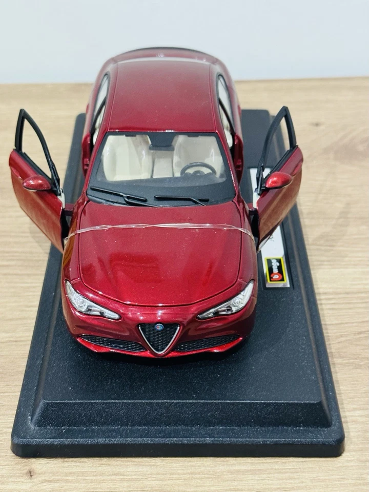 ALFA ROMEO GIULIA 1/24 unico esemplare con UPGRADE 🚗💨 - Immagine 4 di 4