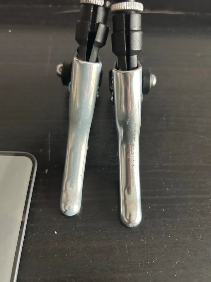 Conjunto de alavancas de freio Shimano BL-M600 (STX-LX) V esquerda e direita prata/preto - Imagem 4 de 4