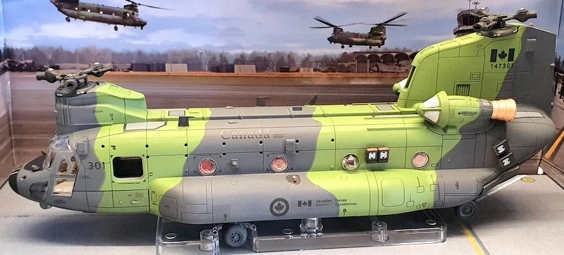 Forces of Valor 1/72 Scale 821005C - RCAF Boeing Chinook CH-147F - Bild 3 von 4