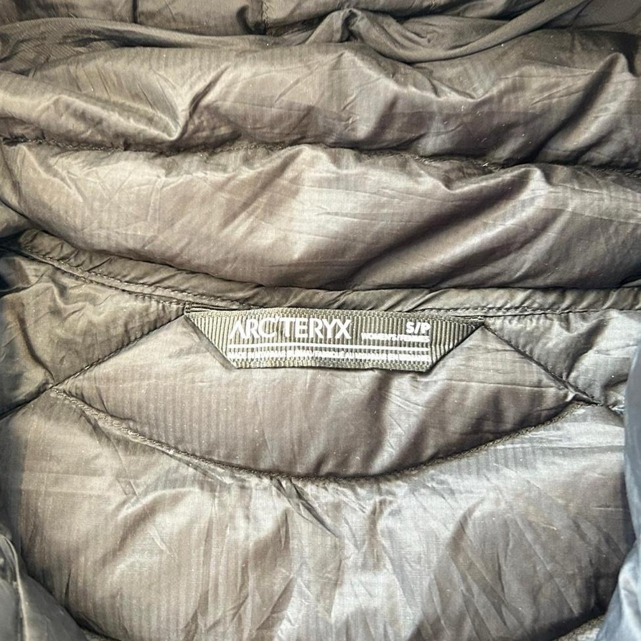 Arc'teryx Piumino in Cerio con Cappuccio Donna Small Nero