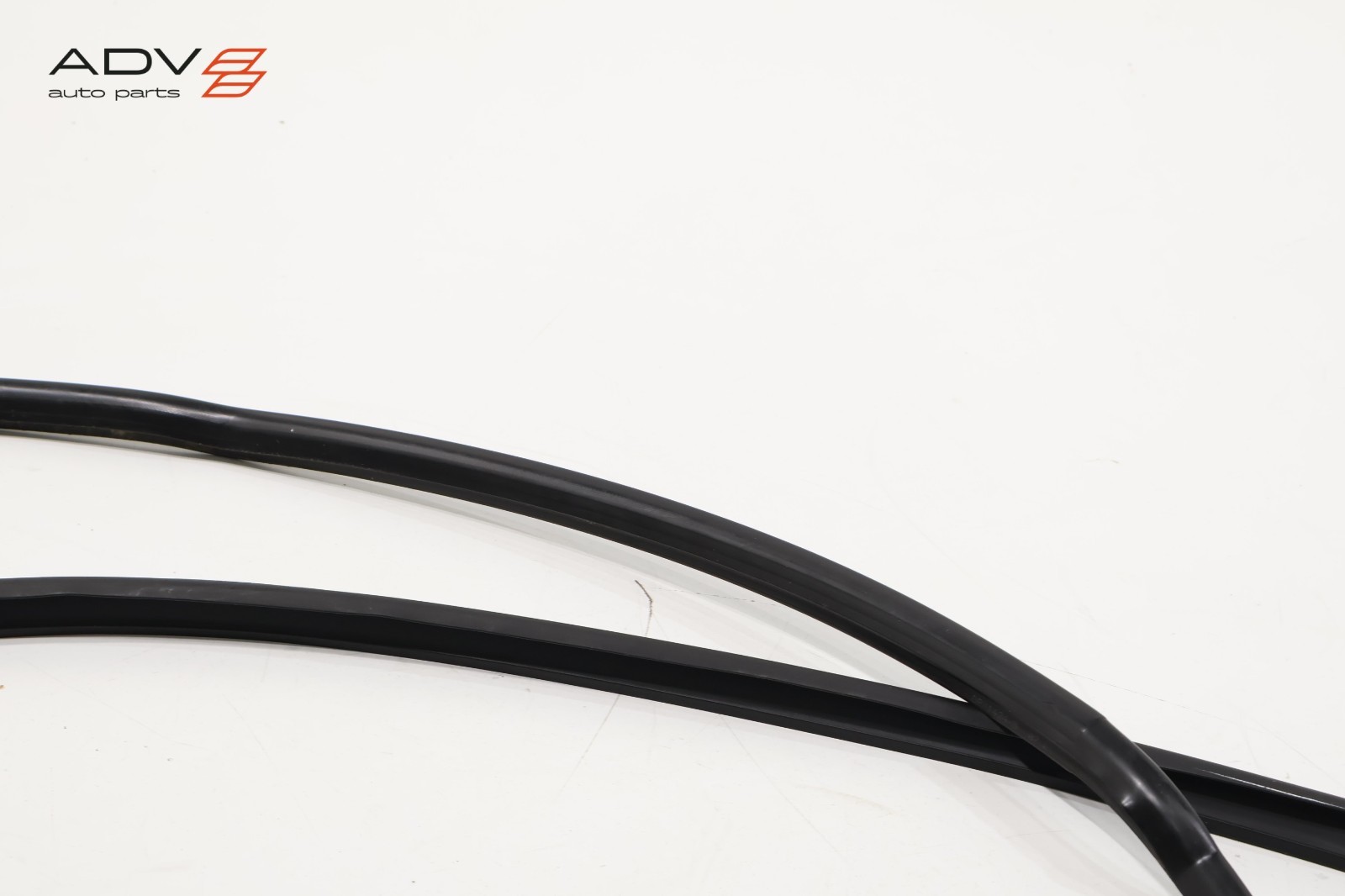 2006 - 2012 BENTLEY CONTINENTAL REAR LEFT SIDE DOOR LOWER WEATHERSTRIP SEAL OEM