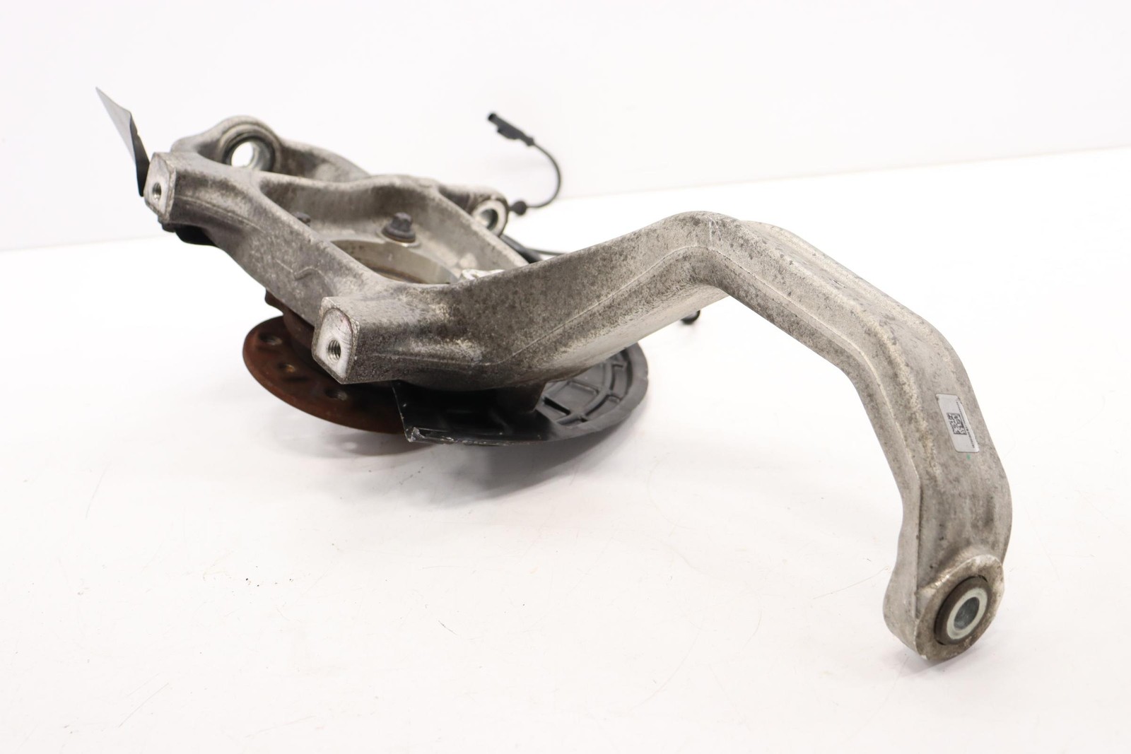 2014 - 2024 MASERATI GHIBLI FRONT SUSPENSION LEFT SIDE SPINDLE KNUCKLE & HUB OEM