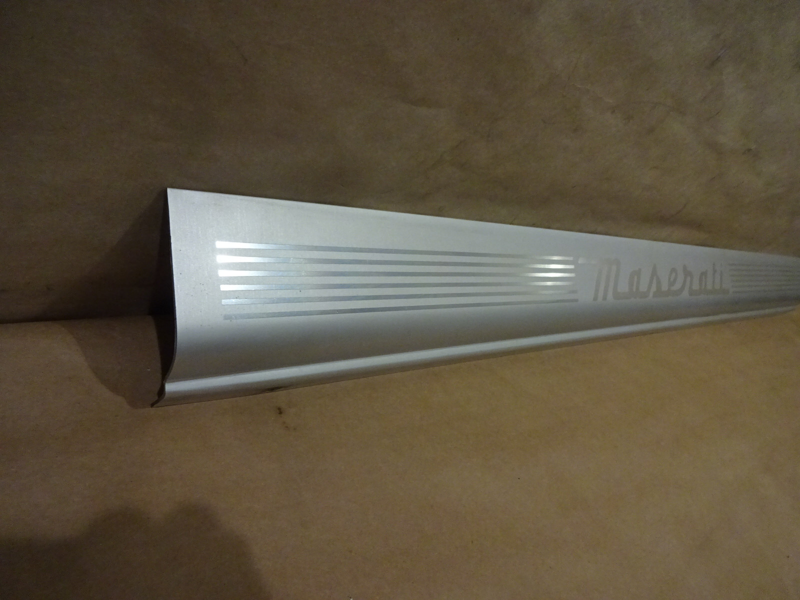 Maserati 4200 - RH Sill Plate / Under Door Moulding -P/N 386100314