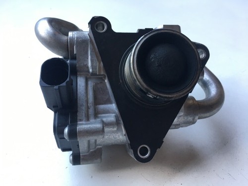 VW Passat 3G B8 Abgasrückführventil  AGR Ventil 04L131501F