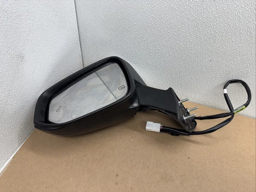 2020-2023 Toyota Highlander Mirror LH Driver Blind Spot Heat Power E11048878