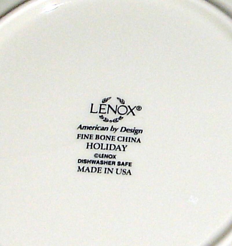 Lenox Holiday Rim Soup Pasta Bowl 9" Gold Band Holly & Berry New 1st