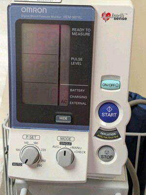 Omron HEM-907XL IntelliSense Digital Blood Pressure NIBP & Pulse Monitor w/ Care