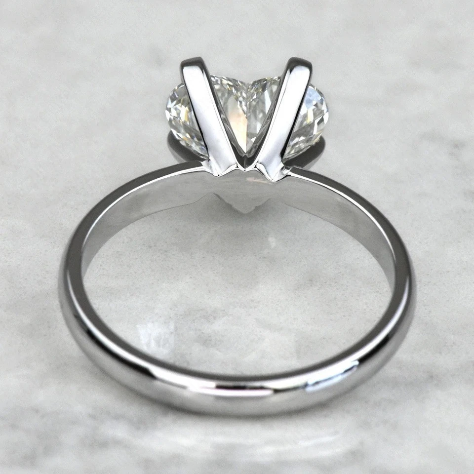 Anillo de compromiso de diamantes cultivados en laboratorio corte corazón IGI 2,50 quilates F VS1 platino sólido 950 Foto 4 de 4