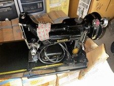 CLASSIC BLACK  Singer Featherweight 221 Sewing Machine.