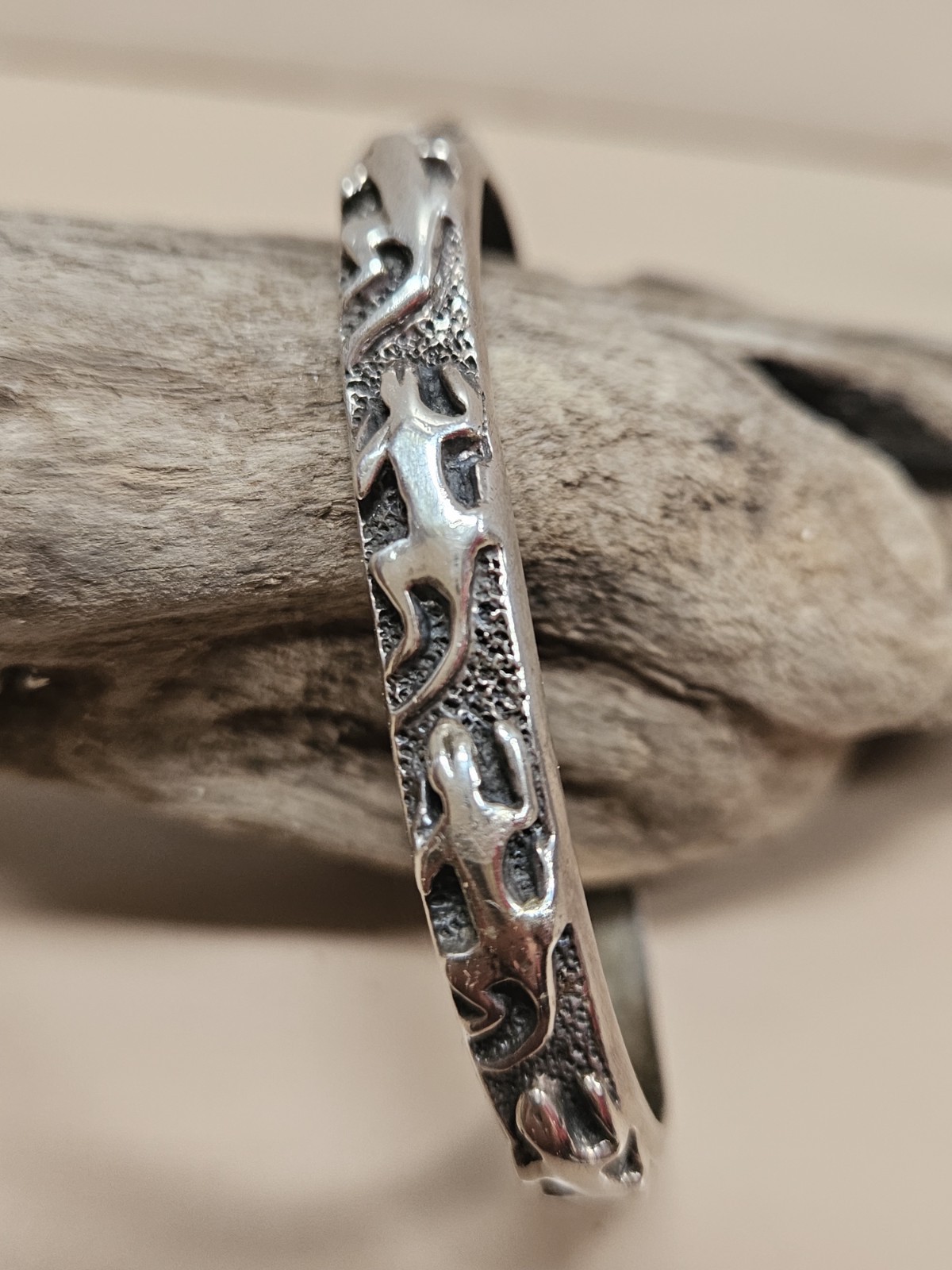 BG Mudd  Native American Silver Lizard Bracelet - image 1