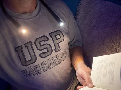 Book Light, wiederaufladbare Nackenleuchte zum Lesen - 4 Farben & 5 Helligkeit, Bendab...