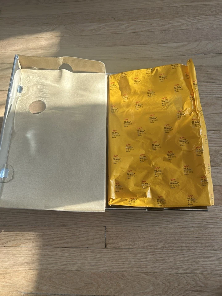 NEW Size 11.5 - Nike Air Rubber Dunk x Off-White Low Black/Green Strike - Image 4 of 4