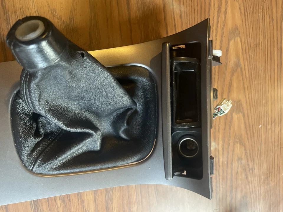 Bota de câmbio 2005-2009 Subaru Legacy Gt couro preto usada - Imagem 2 de 4