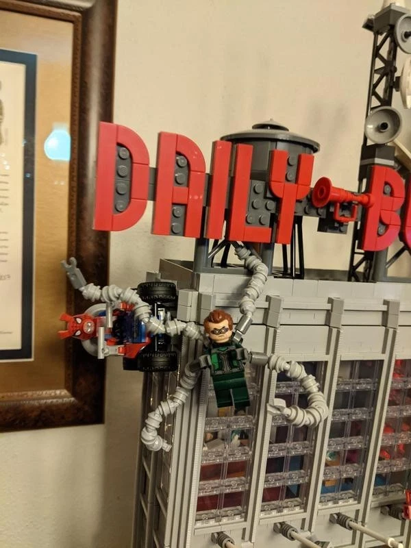 Brand New Unbuilt Alt of Daily Bugle Model -76178 - Spider man Marvel Building - Image 3 of 4