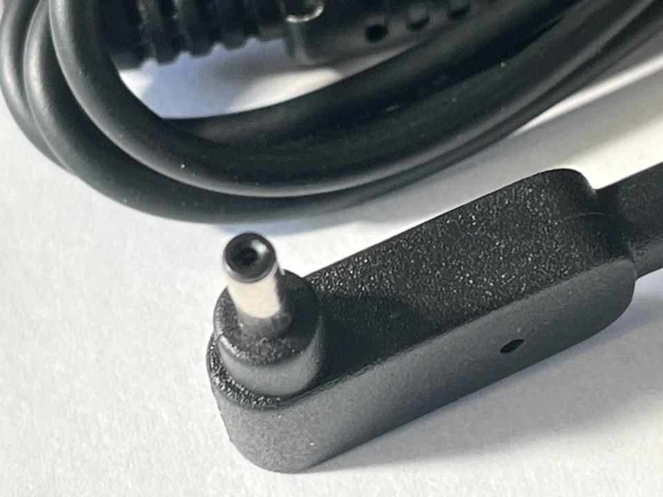 Genuine Acer  AC Adaptor 45W 19V 2.37A  PA-1450-26   KP.04503.004  1mm/3mm tip - image 4 of 4