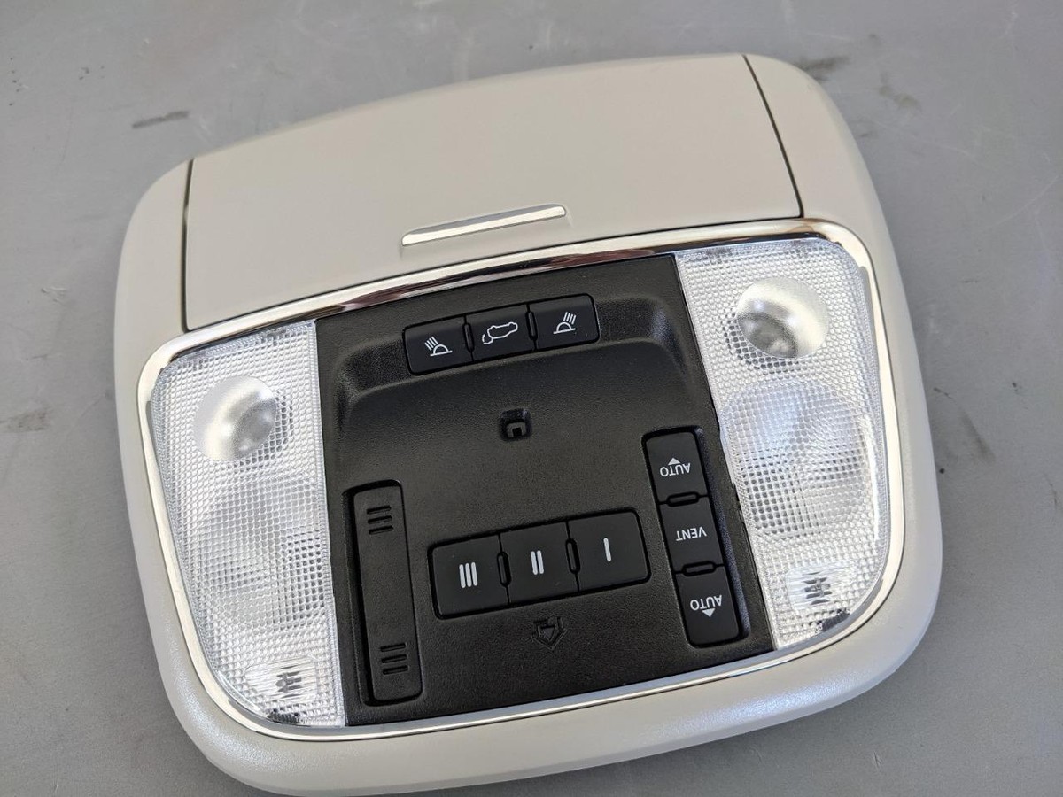 2011-2019 Chrysler 300 Overhead Console Map Dome Light 2115256