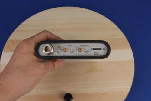 Tek RSA306 Spectrum Analyzer HH 9KHz to 6.2GHz, USB base - Picture 2 of 11