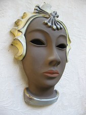 Eine sehr seltene Wandmaske der Karlsruher Majolika Manufaktur top !"