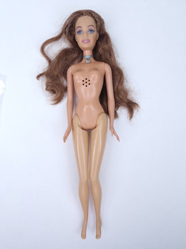 Princess and the Pauper Erika Doll Still Sings Mattel Barbie - Bild 2 von 17