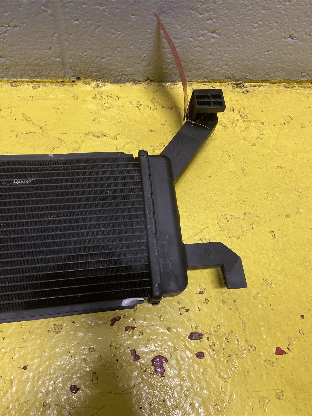 2017-2020 Maserati Levante Ghibli Engine Cooling Coolant Auxiliary Radiator OEM
