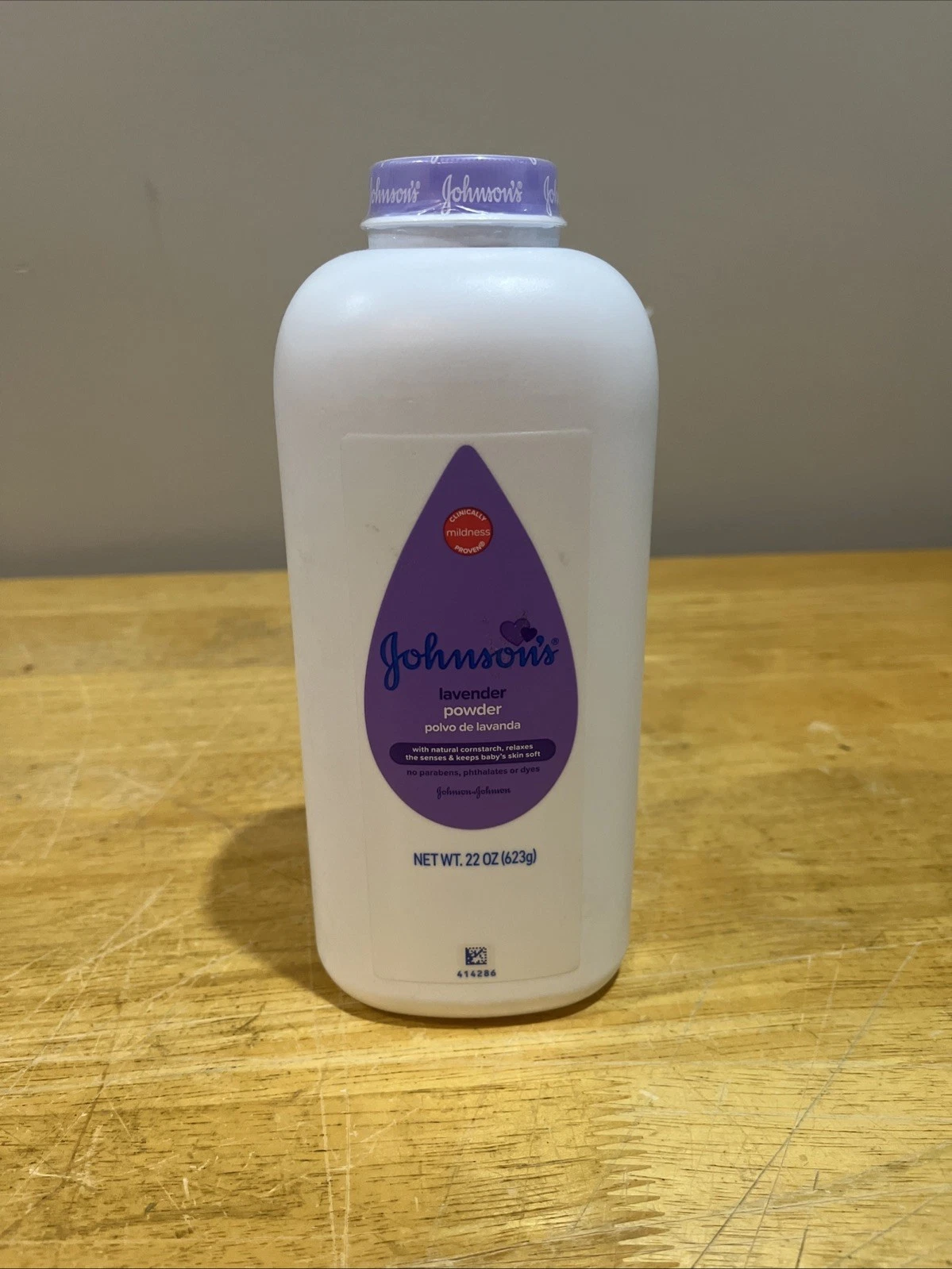 Johnson’s Lavender Powder Baby Powder Relaxing w/ Cornstarch, 22oz