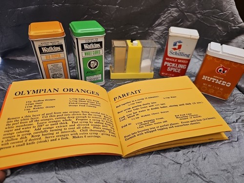 Vintage Salz- & Pfefferspender mit Druckknopf Kunststoff und leere Gewürzbehälter - Bild 2 von 7