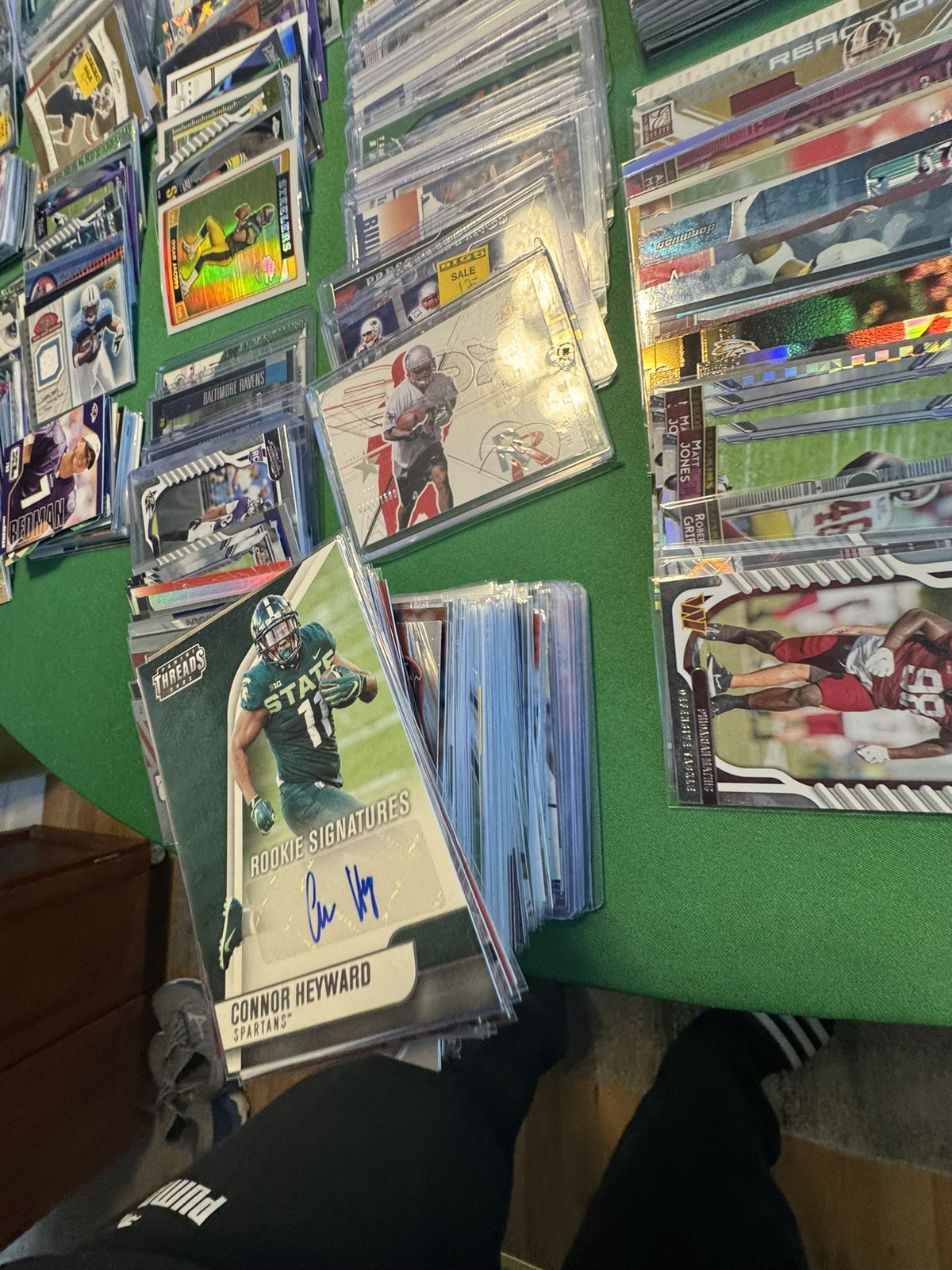 NFL TRADING CARD LOT 700+ INSERTS/SERIALS/MEMO LATE 90’s - EARLY 10’s LOOK