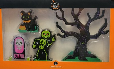 Hyde & Eek Flat 4 Pc Mini Mantle Figures Wood Decor Halloween Tabletop Tree Neon