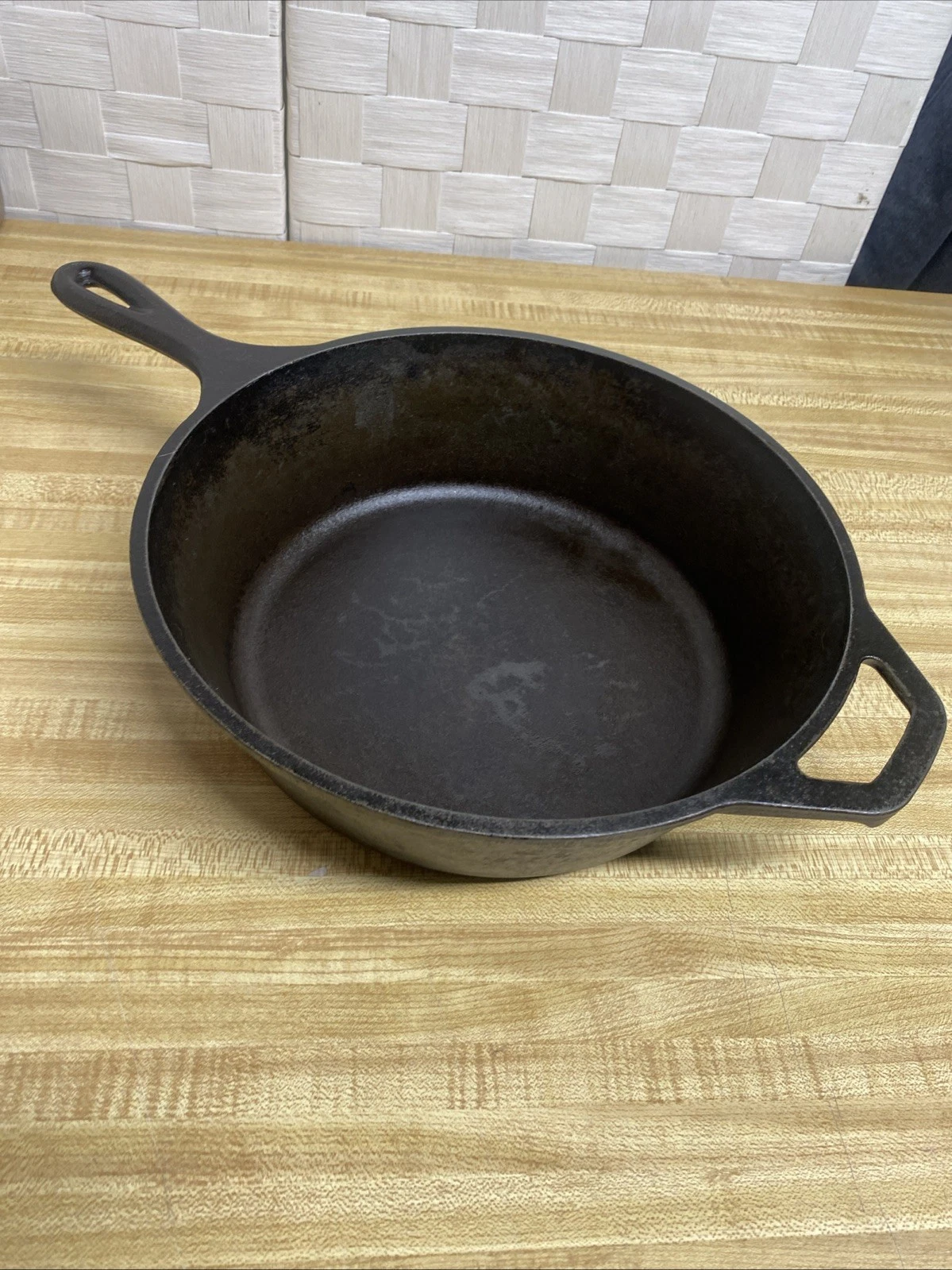 Lodge 8 CF Cast Iron Skillet Chicken Fryer 10 1/4" 3" Deep 3 USA VINTAGE
Opens in a new window or ta