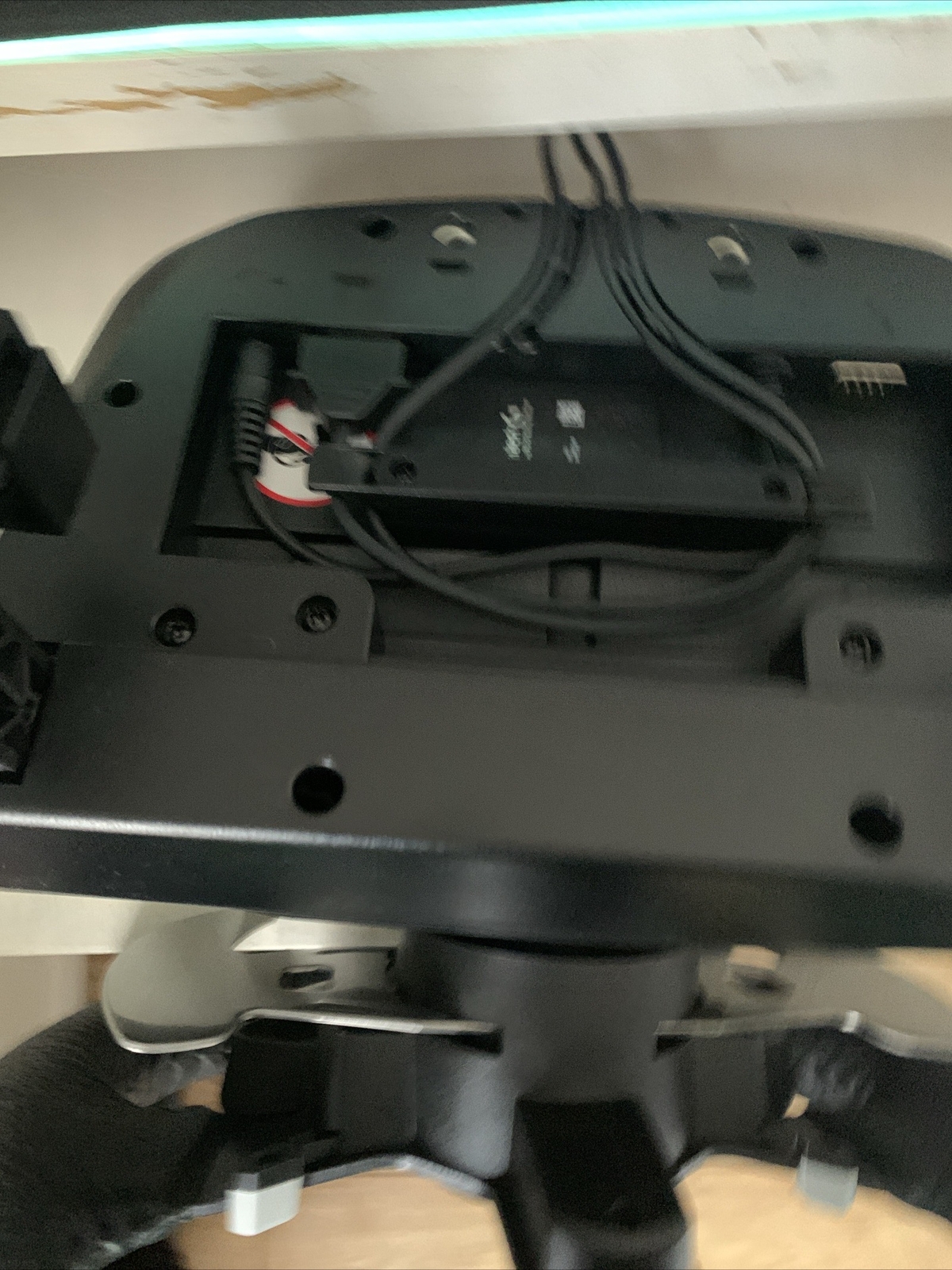 Logitech G920 Steering wheel, Pedals and all cables included with