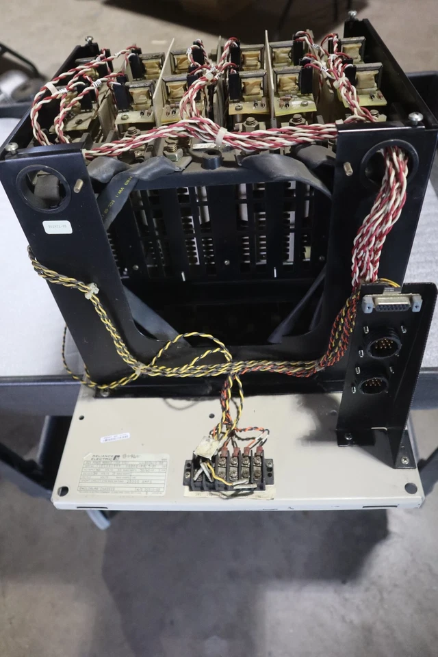 Módulo de alimentación Reliance DCS 803610-SB 5/20HP 460V 33AMP 50/60HZ 3PH STOCK 1663C Foto 2 de 4