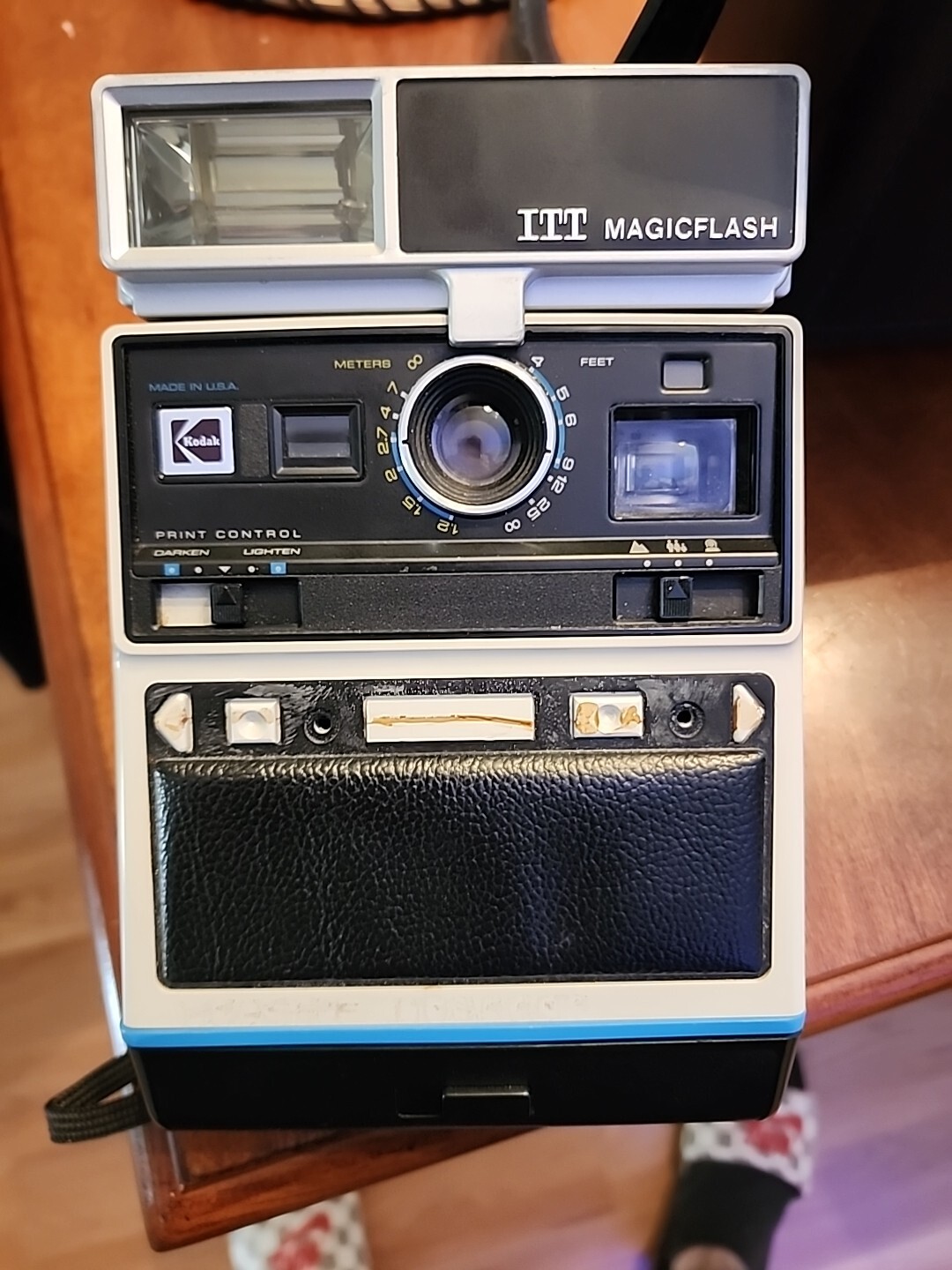 Kodak Instant Camera & ITT MagicFlash With Case-image