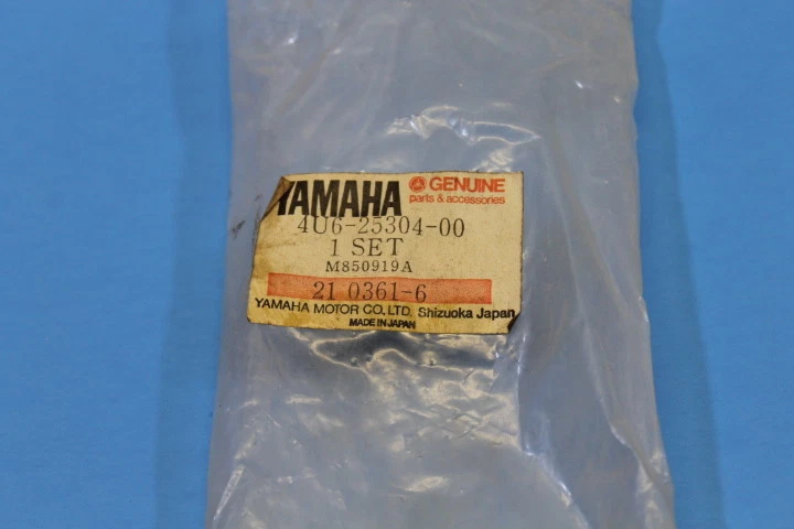 JUEGO DE RADIOS YAMAHA 1983-1984 RX50 NUEVO CANTIDAD 32 PIEZAS# 4U6-25304-00-00 Foto 2 de 4