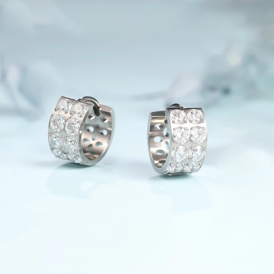 Pendientes de aro anchos gruesos hipoalergénicos de titanio puro pavé grado 5A circonita cúbica brillantes Foto 2 de 4