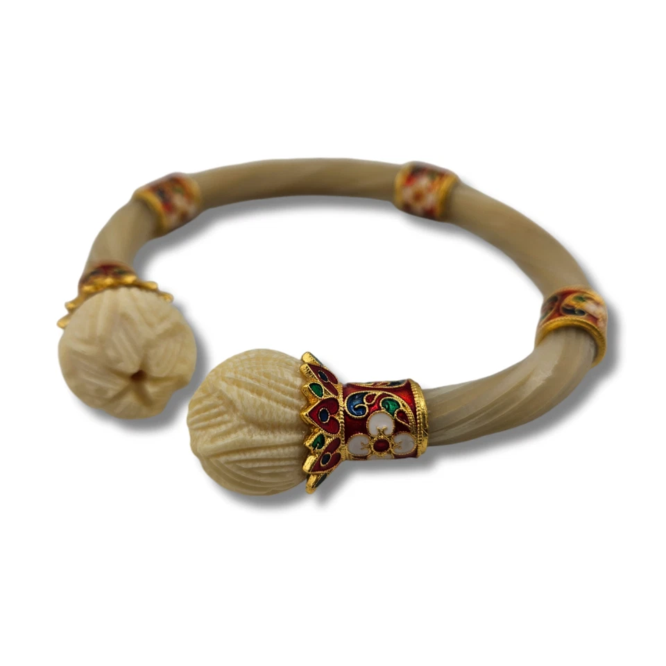 Ornate Thai Sukhothai Enamel Cuff Bracelet, Gold Plated 925 Silver, Hand-Carved - Image 4 of 4