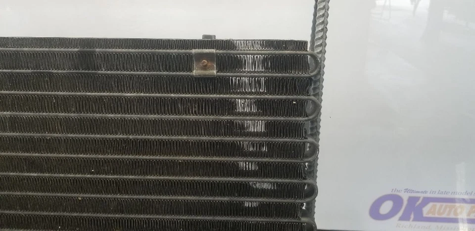 Volkswagen Vanagon 1987 2,1 L MT AC montaje condensador Foto 2 de 4