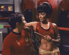 NICHELLE NICHOLS - Star Trek GENUINE SIGNED AUTOGRAPH