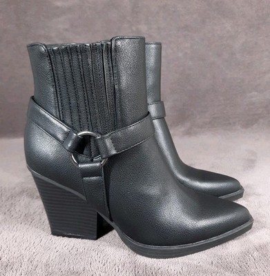 BCBGeneration Women's Cassidy Ankle Boot, Black, 7M