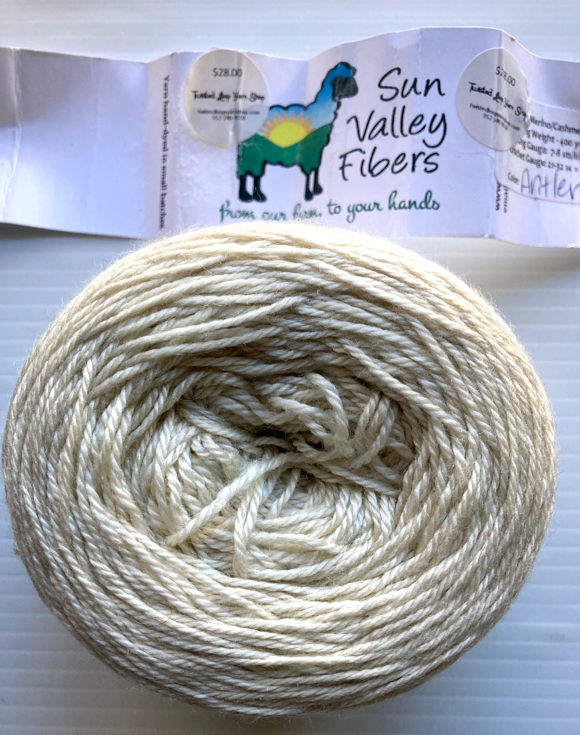Ball SUN VALLEY FIBERS Merino Cashmere Silk MCS Fingering Yarn ANTLER 400 Yards