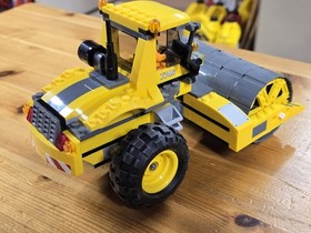LEGO City 7746 Single Drum Roller 100% Complete w/Box & Manual